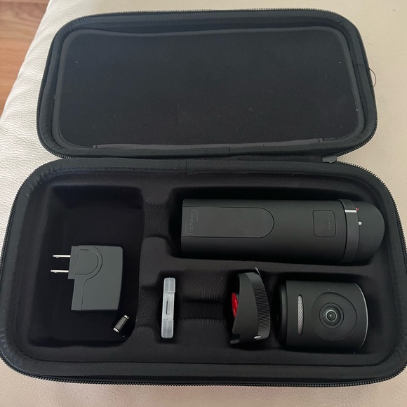 Mevo Plus Live-streaming system! Only used once! Perfect condition